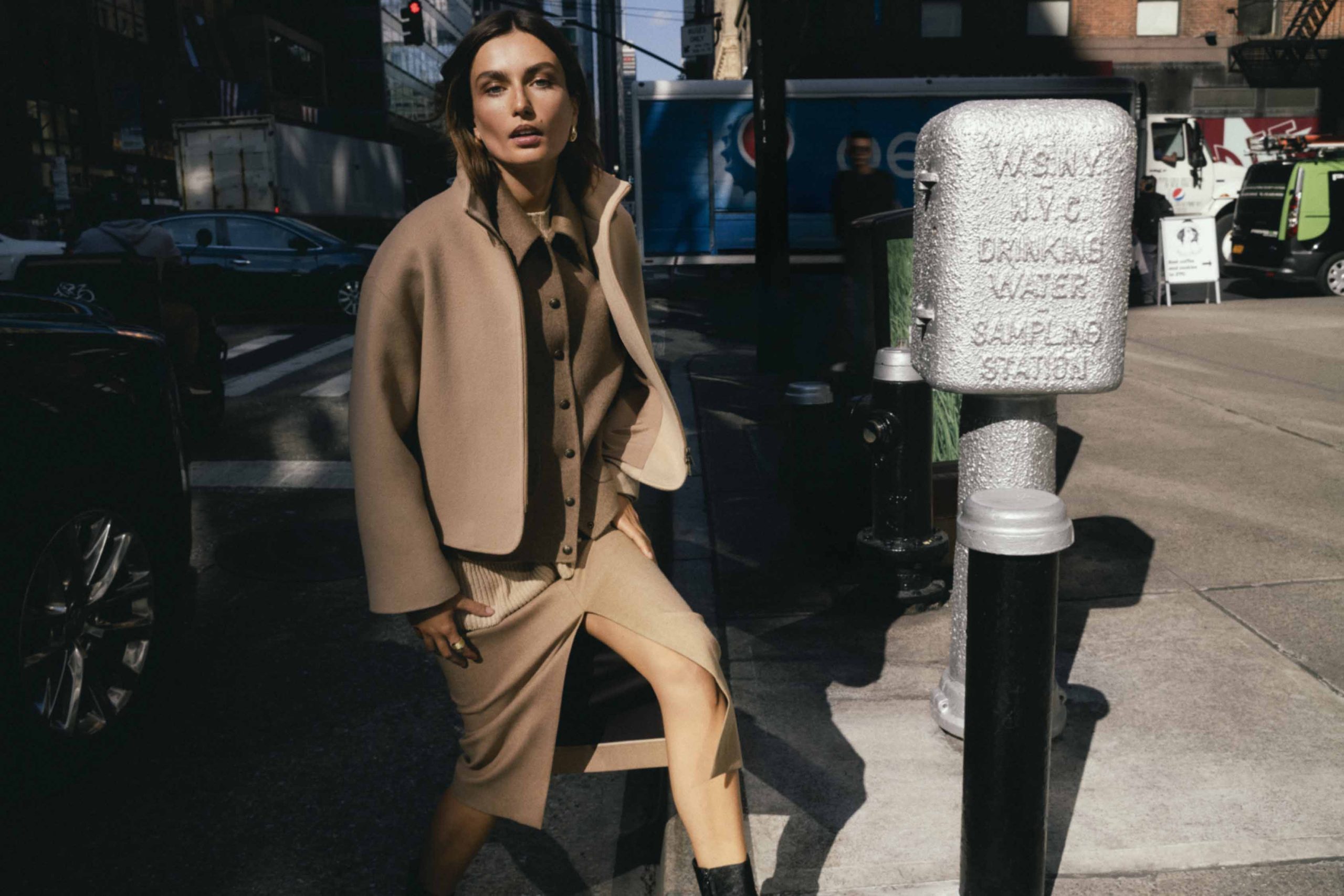 Outside / Report NY