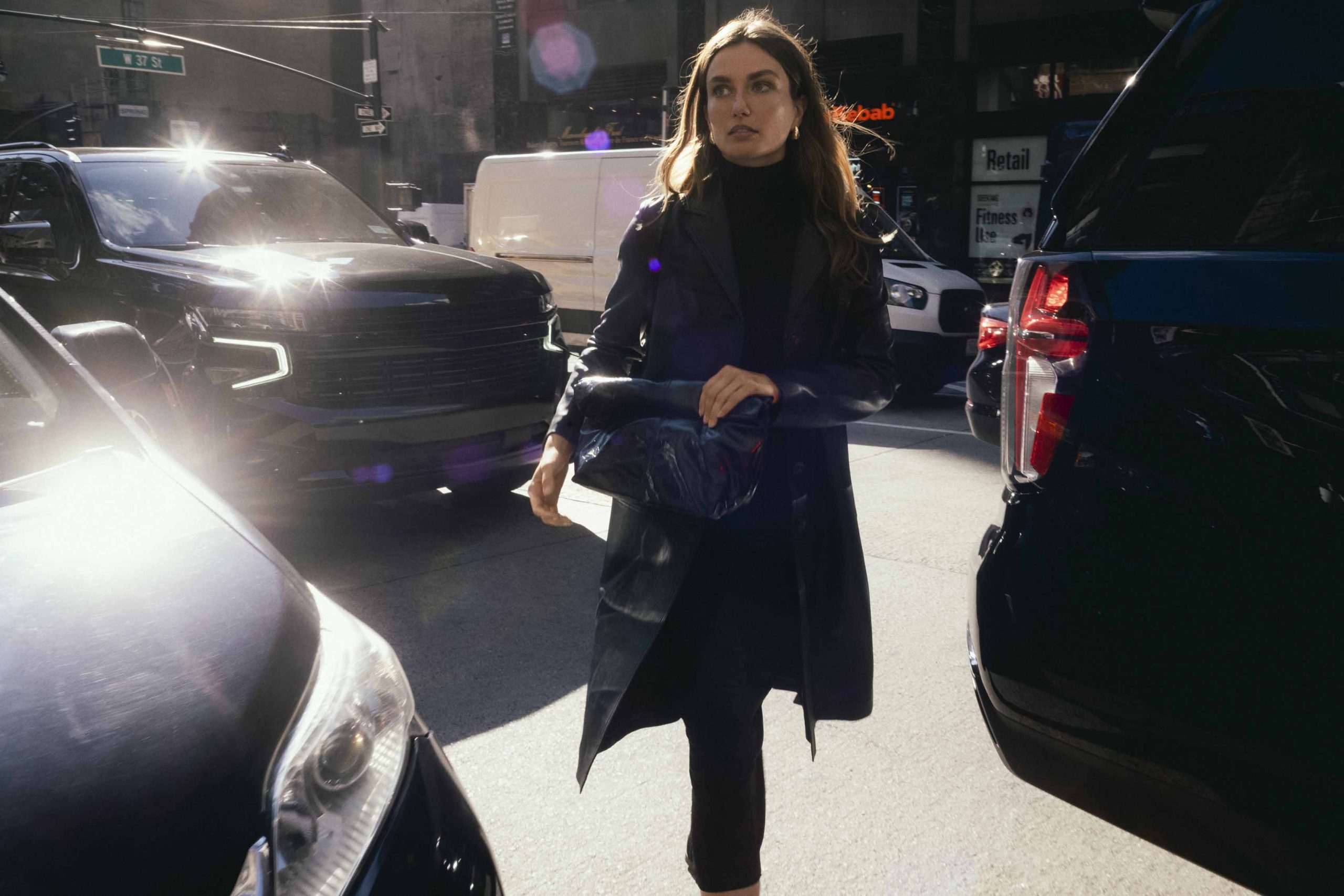 Outside / Report NY