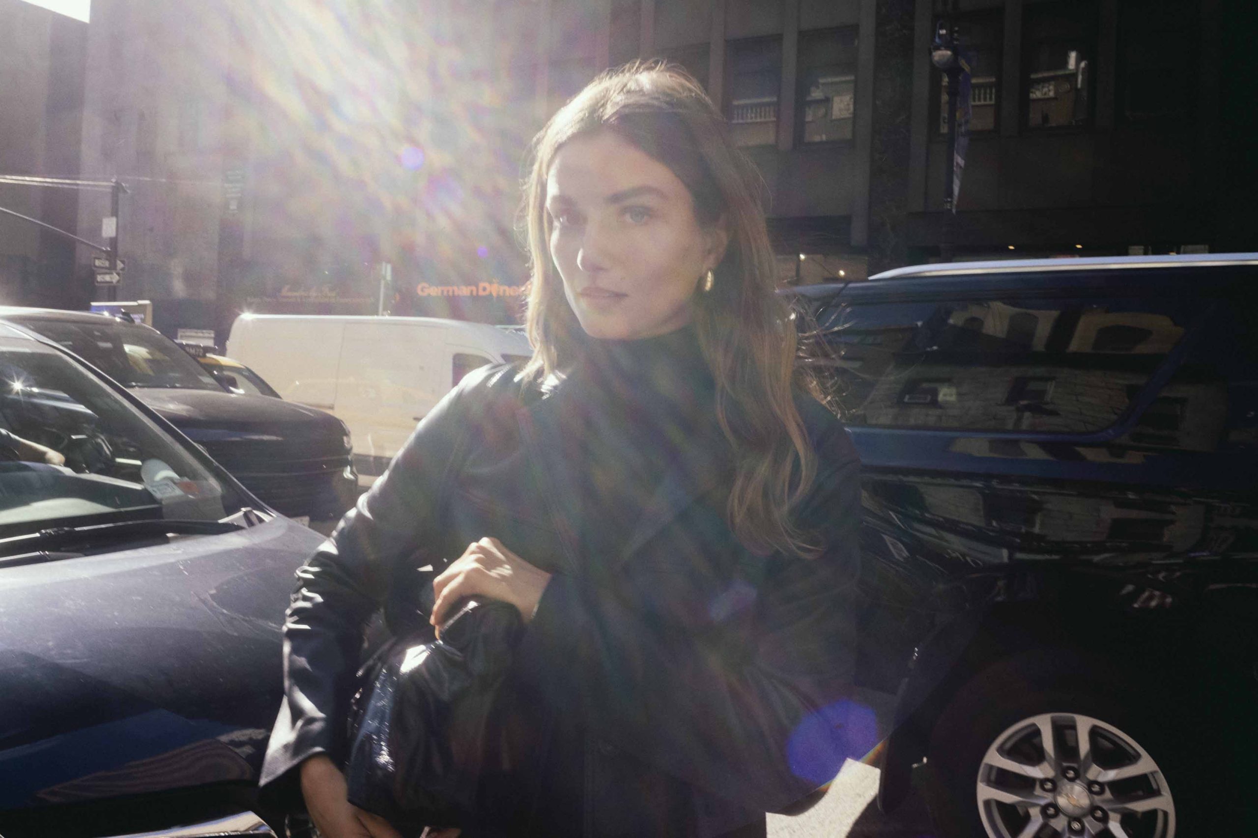 Outside / Report NY