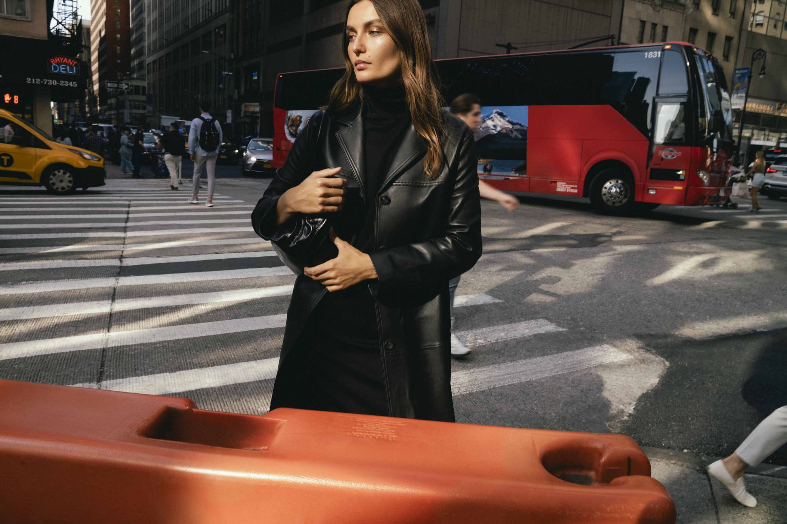 Outside / Report NY