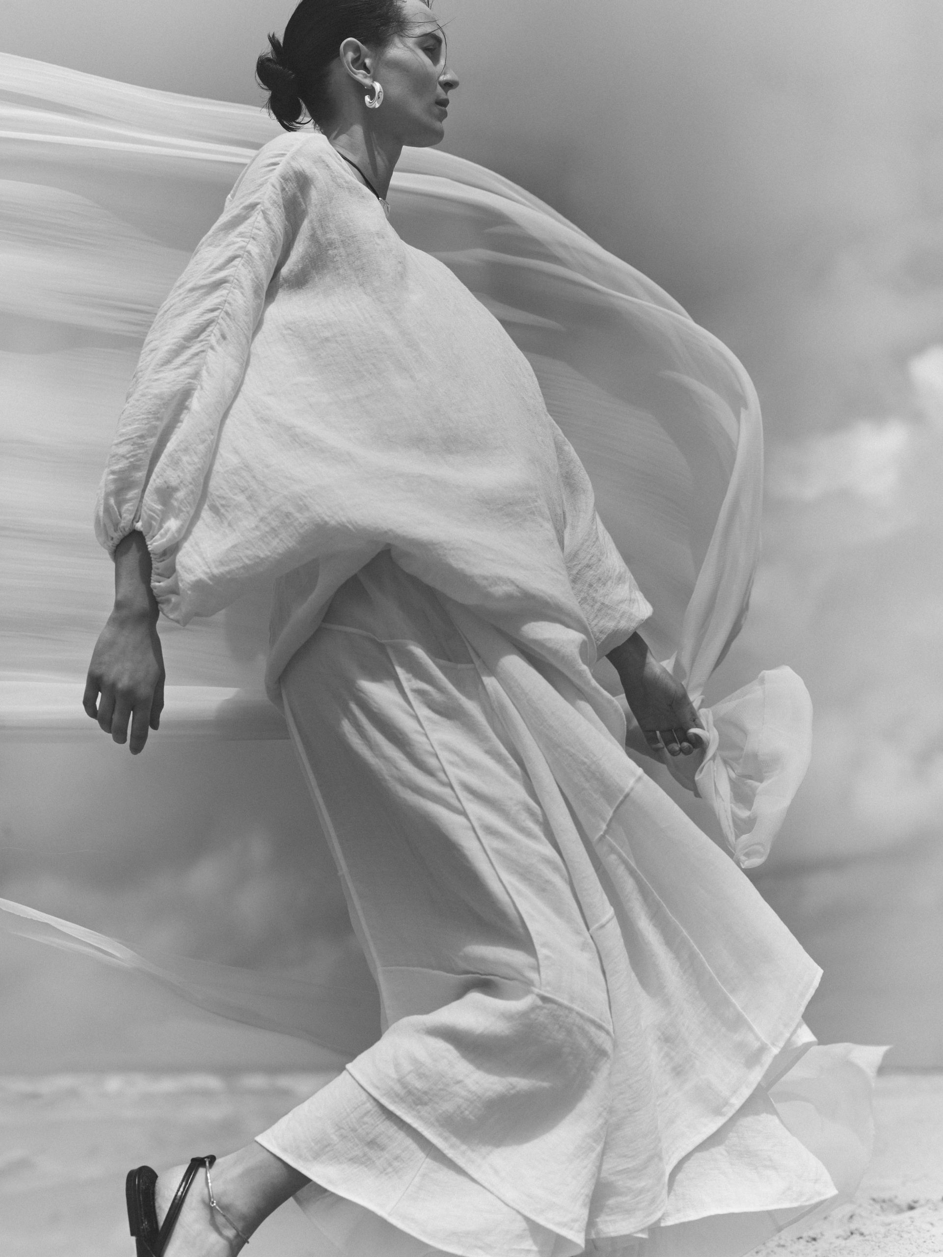 Minimal Resort  — Massimo Dutti