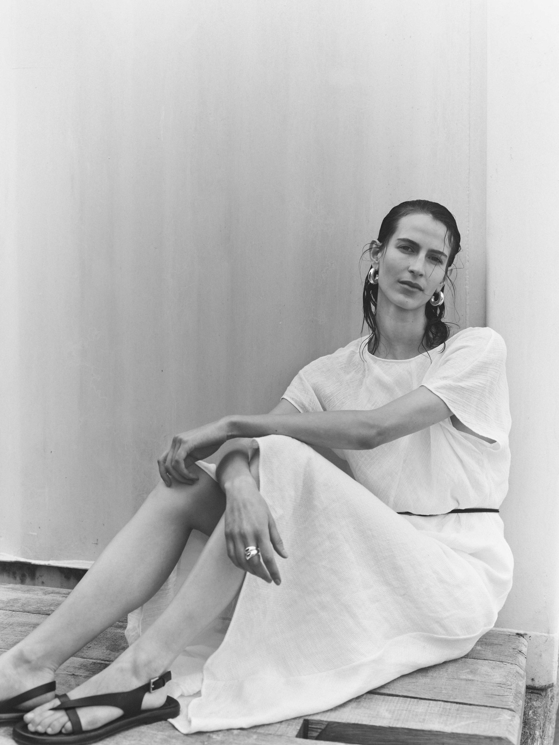 Minimal Resort  — Massimo Dutti