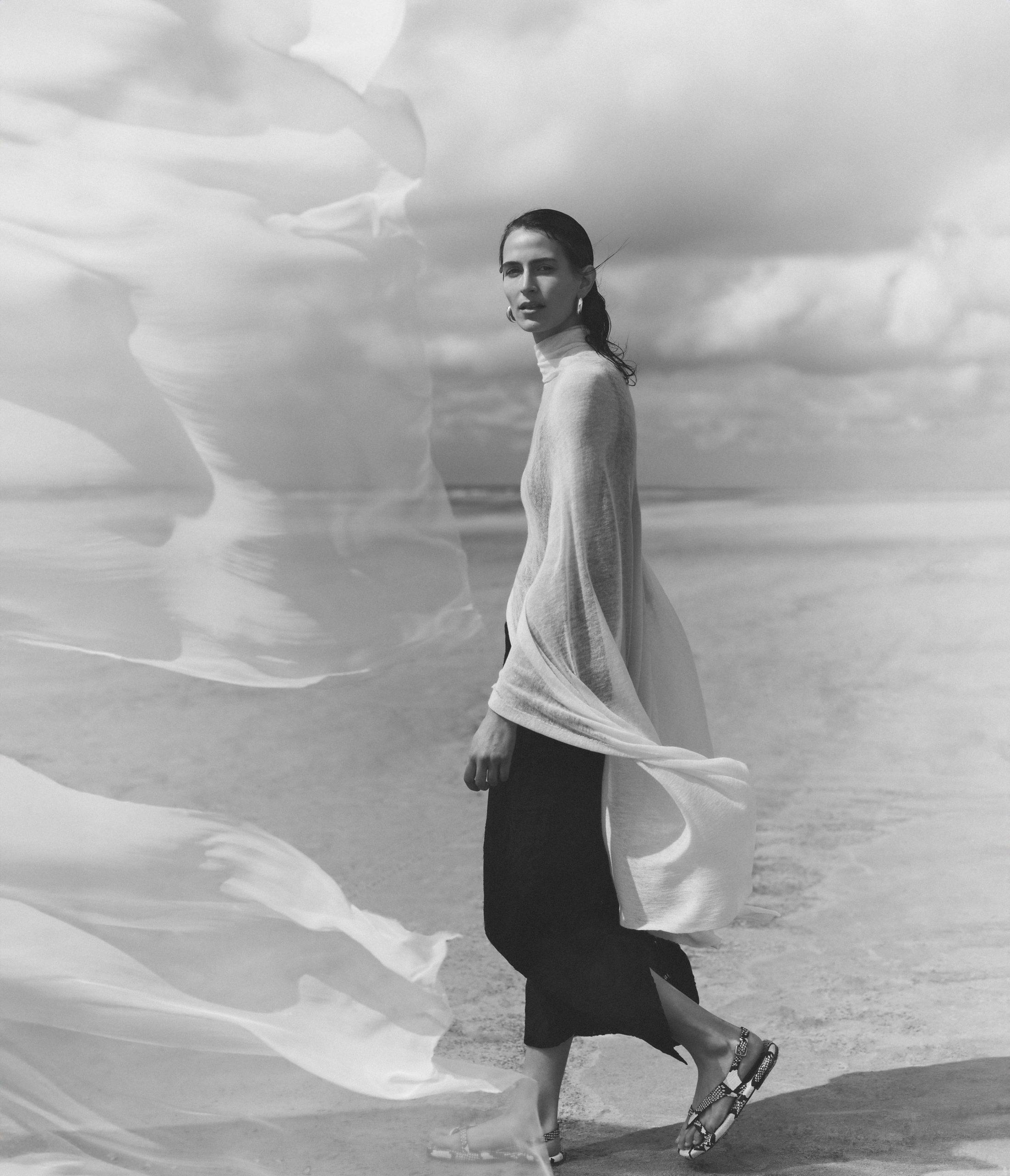 Minimal Resort  — Massimo Dutti