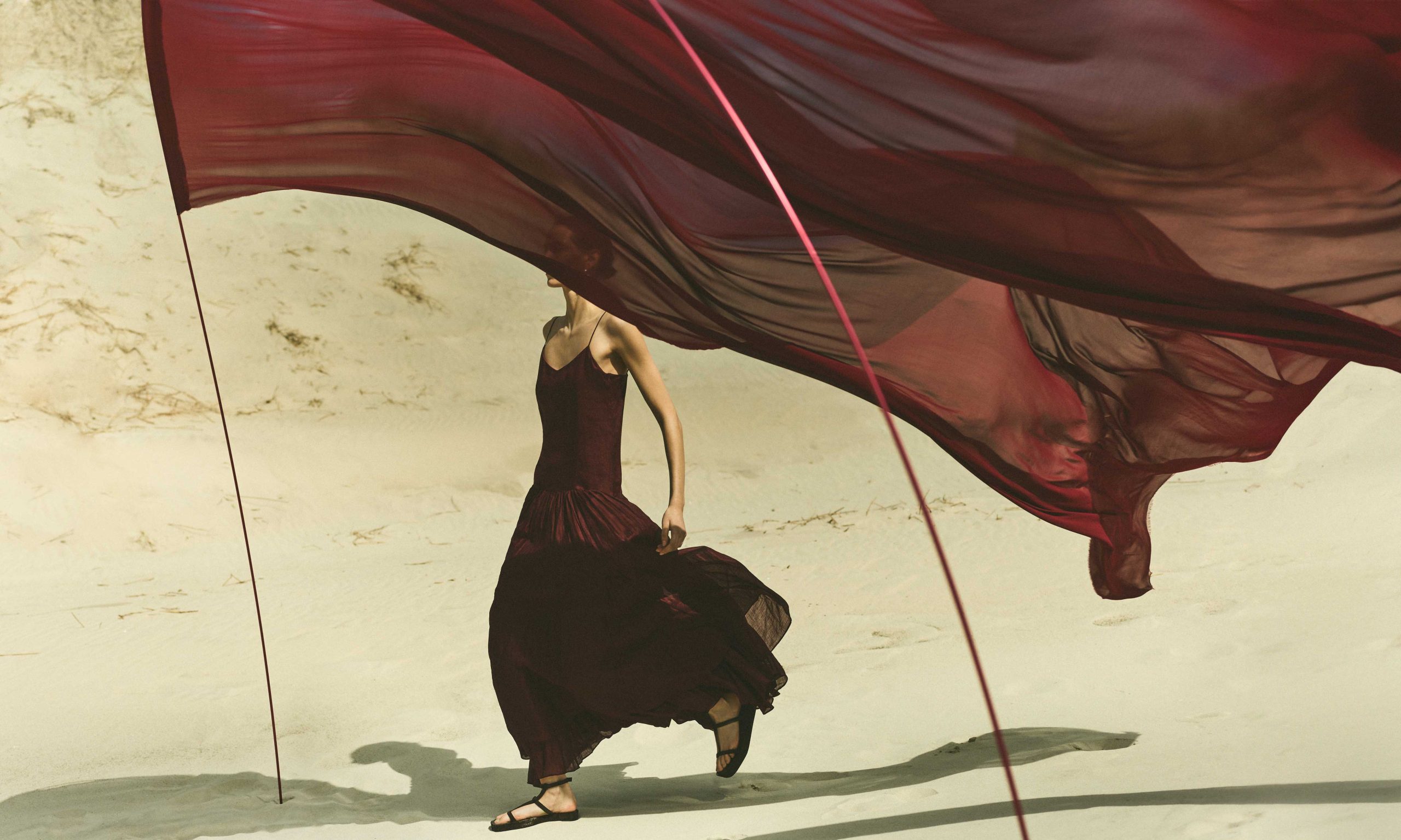 Minimal Resort  — Massimo Dutti