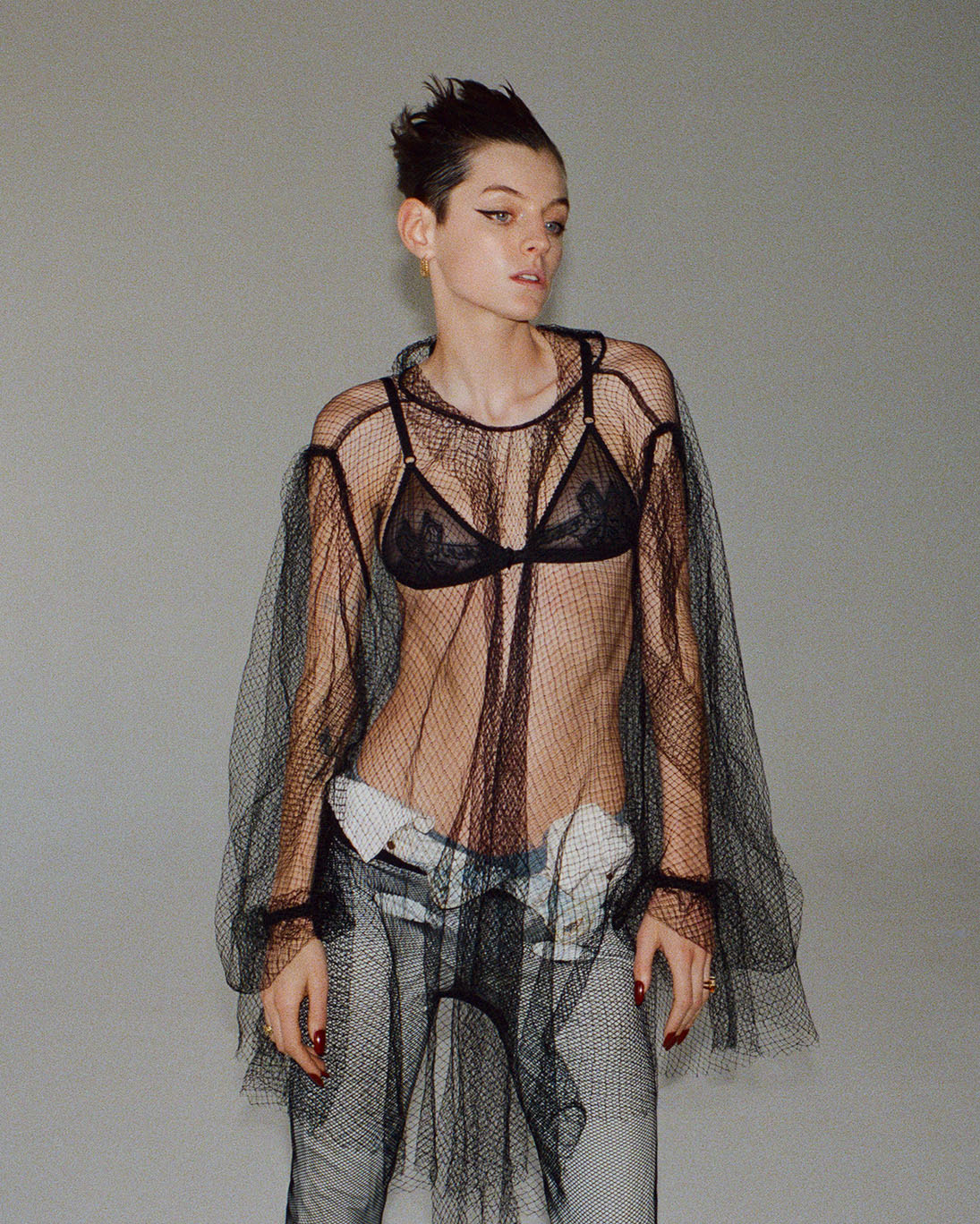 Emma Corrin — S Moda