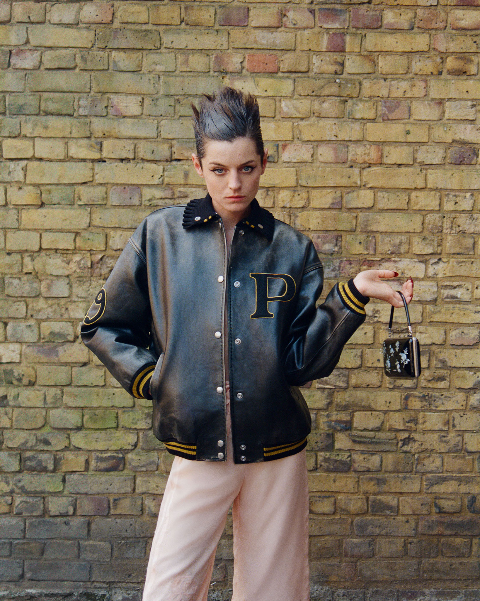 Emma Corrin — S Moda